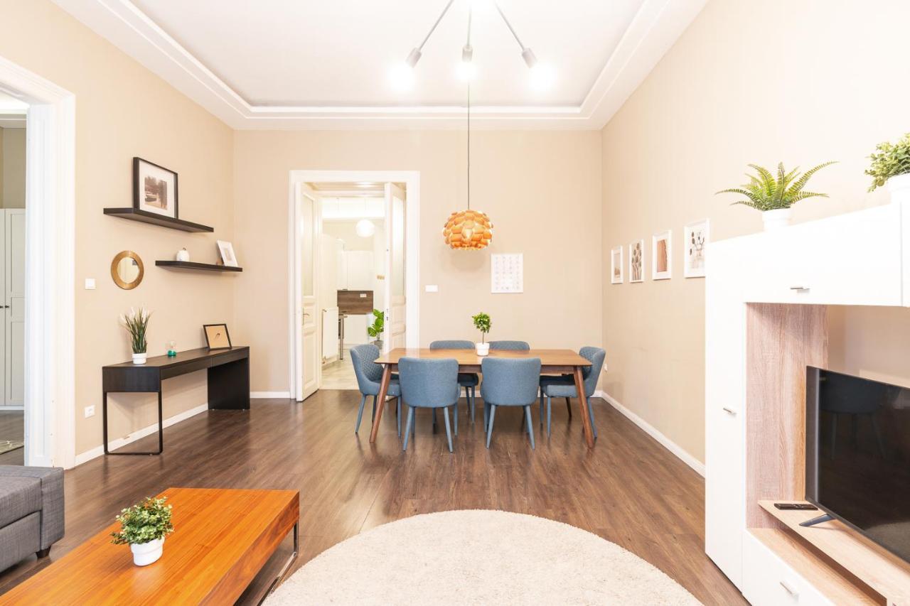 Spacious Luxury Apartment At The Heart Of Budapest Bagian luar foto