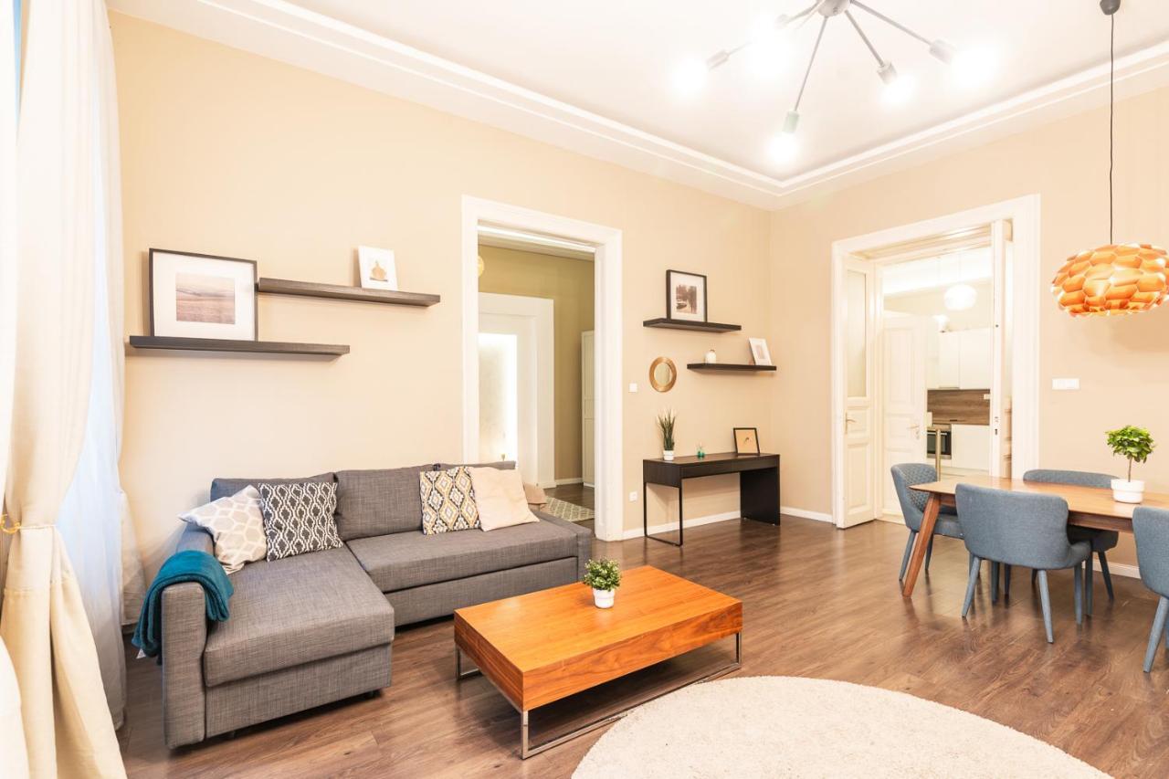Spacious Luxury Apartment At The Heart Of Budapest Bagian luar foto